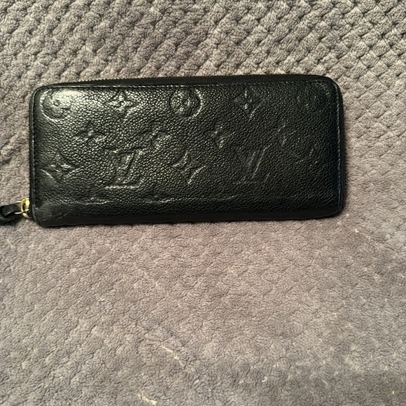 Louis Vuitton Black Wallet - Picture 2 of 7